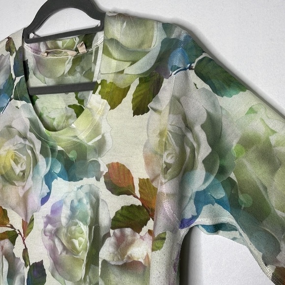 Soft surroundings roses garden floral long sleeve top - Picture 3 of 9